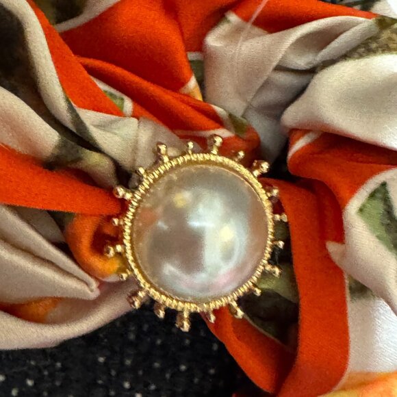 ANTHROPOLOGIE Charmed Hair Scarf Scrunchie, Orange/Green Fruit Botanical - Picture 8 of 8